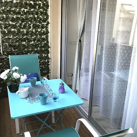 Le Paradis Blue